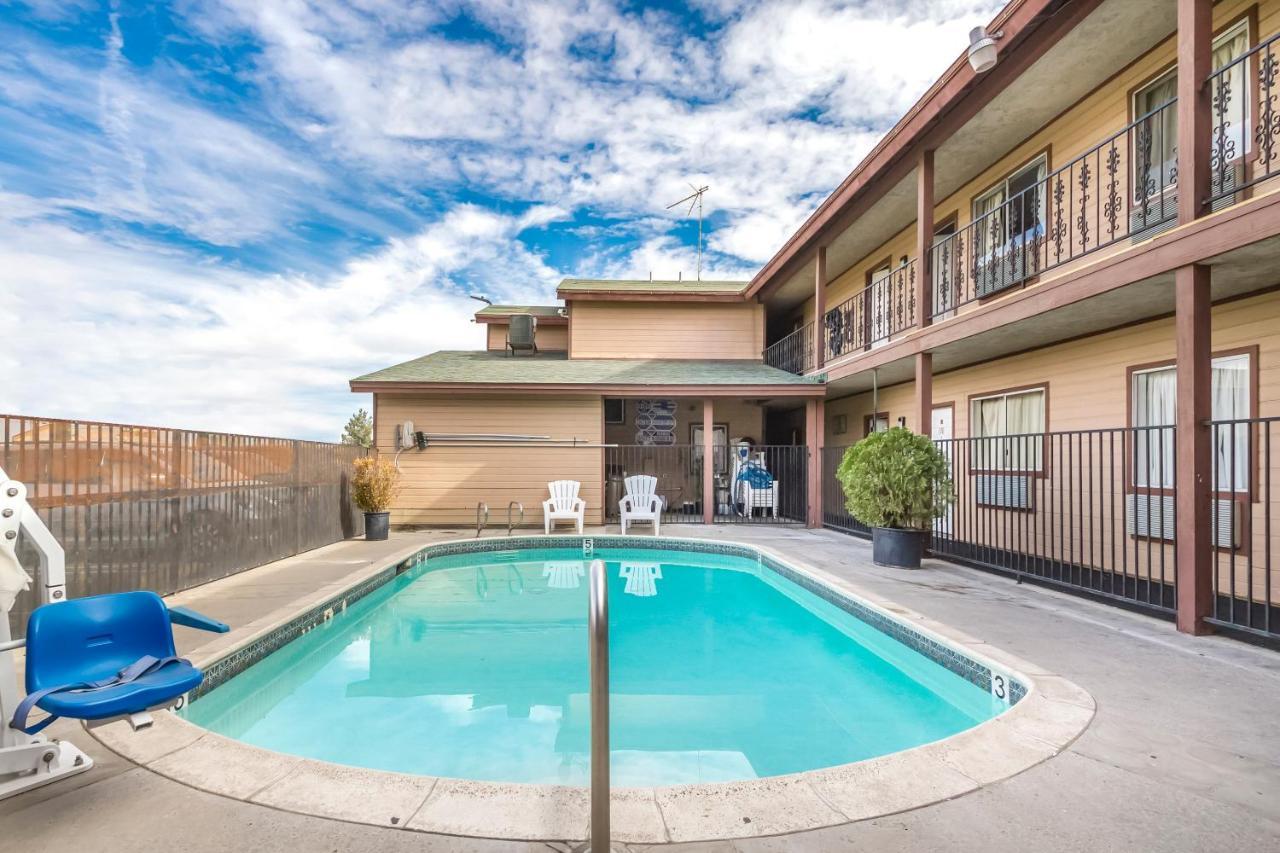Quality Inn Victorville - Hesperia I-15 외부 사진